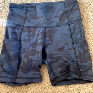 Lululemon Fast and Free Short 6” size 4
